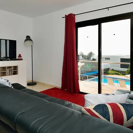Playa Blanca Sleeps 10 Pool Wifi *